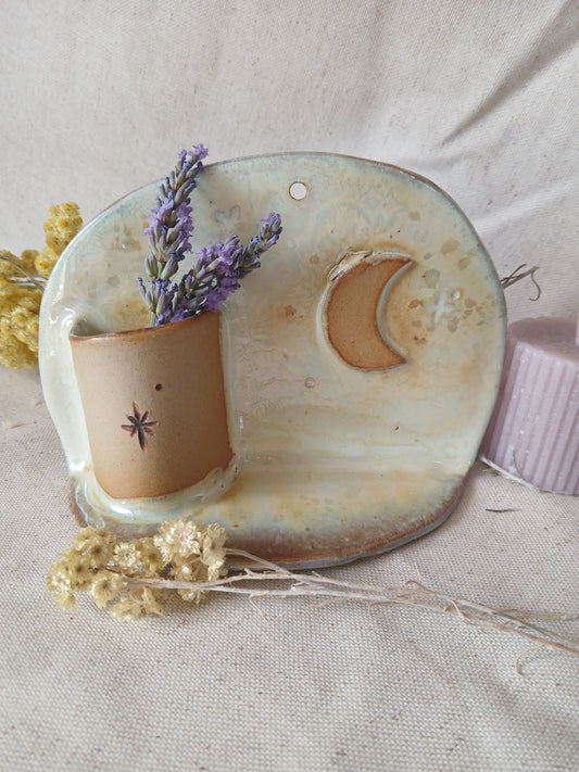 Autel mural imparfait petite Lune